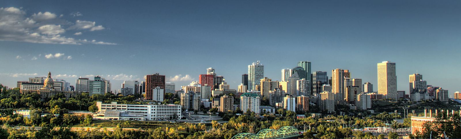 Edmonton skyline for local rentals